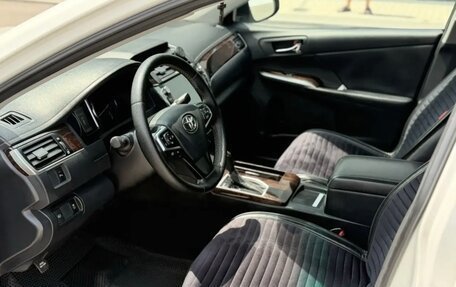 Toyota Camry, 2017 год, 2 250 000 рублей, 4 фотография