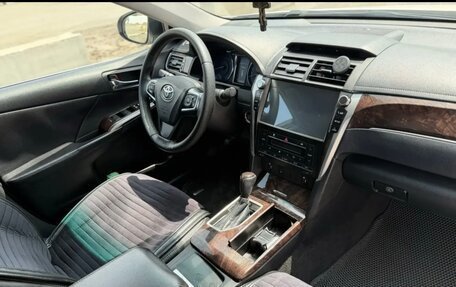 Toyota Camry, 2017 год, 2 250 000 рублей, 9 фотография