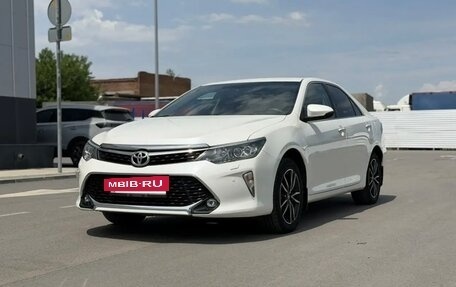 Toyota Camry, 2017 год, 2 250 000 рублей, 2 фотография