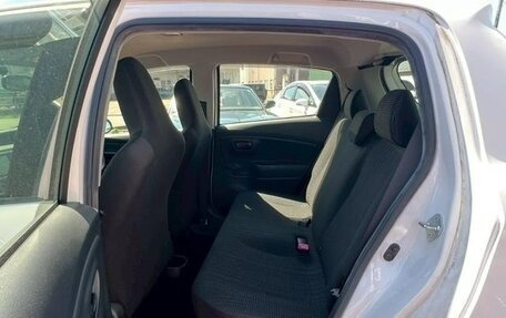Toyota Vitz, 2016 год, 650 002 рублей, 9 фотография