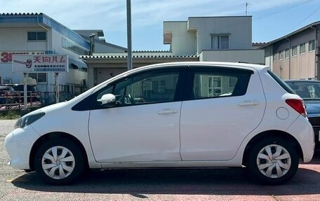 Toyota Vitz, 2016 год, 650 002 рублей, 2 фотография