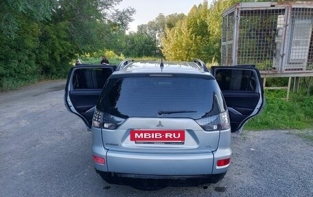 Mitsubishi Outlander III рестайлинг 3, 2011 год, 1 200 000 рублей, 6 фотография