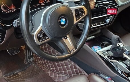 BMW 5 серия, 2019 год, 3 900 000 рублей, 15 фотография