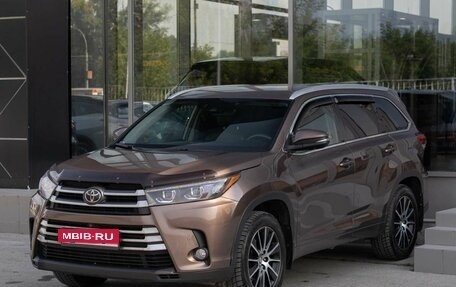 Toyota Highlander III, 2018 год, 2 850 000 рублей, 1 фотография