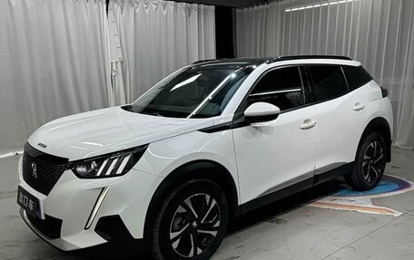 Peugeot 2008 II, 2022 год, 1 550 678 рублей, 2 фотография