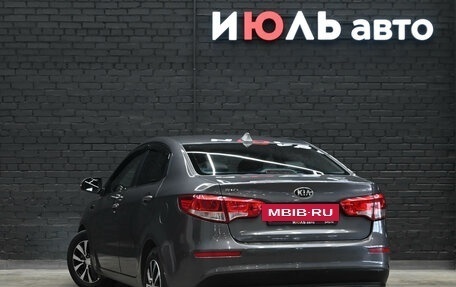 KIA Rio III рестайлинг, 2015 год, 1 180 000 рублей, 4 фотография
