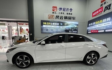 Hyundai Elantra, 2022 год, 1 380 000 рублей, 4 фотография