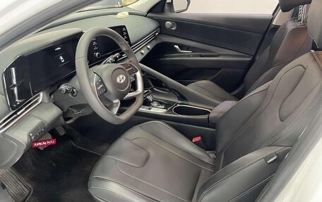 Hyundai Elantra, 2022 год, 1 380 000 рублей, 11 фотография
