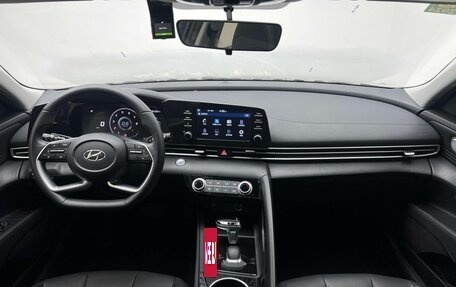 Hyundai Elantra, 2022 год, 1 350 000 рублей, 8 фотография
