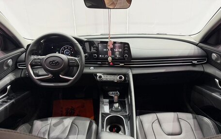 Hyundai Elantra, 2022 год, 1 340 000 рублей, 7 фотография