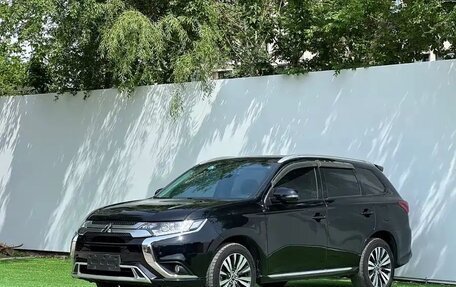 Mitsubishi Outlander III рестайлинг 3, 2022 год, 1 620 005 рублей, 1 фотография