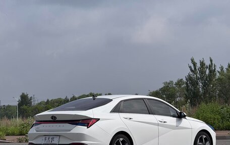 Hyundai Elantra, 2022 год, 1 290 000 рублей, 5 фотография