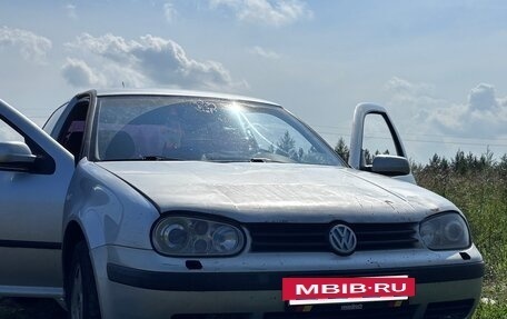 Volkswagen Golf IV, 2001 год, 400 000 рублей, 2 фотография