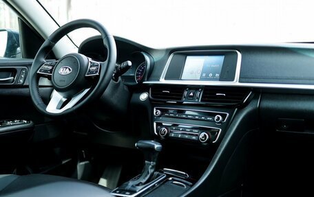 KIA Optima IV, 2018 год, 1 890 000 рублей, 10 фотография