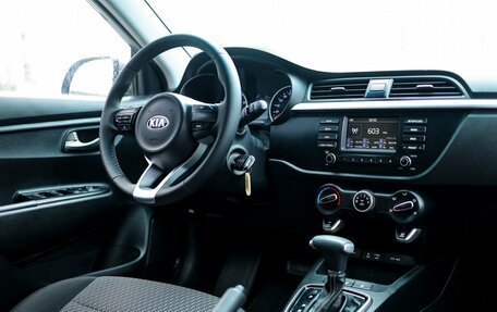 KIA Rio IV, 2019 год, 1 579 000 рублей, 10 фотография