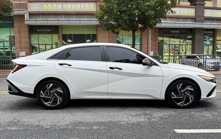 Hyundai Elantra, 2023 год, 1 226 000 рублей, 7 фотография