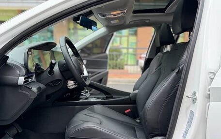 Hyundai Elantra, 2023 год, 1 226 000 рублей, 12 фотография