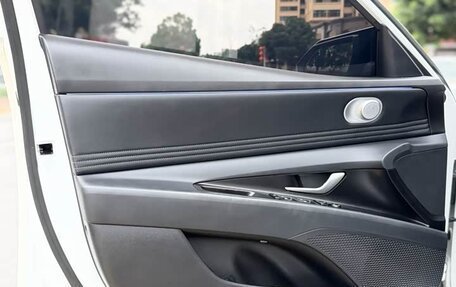 Hyundai Elantra, 2023 год, 1 226 000 рублей, 11 фотография