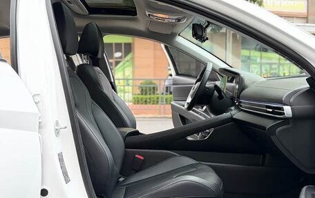 Hyundai Elantra, 2023 год, 1 226 000 рублей, 16 фотография