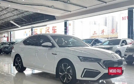 Skoda Octavia IV, 2022 год, 1 780 000 рублей, 3 фотография