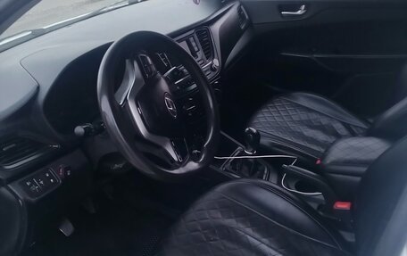 Hyundai Solaris II рестайлинг, 2017 год, 500 000 рублей, 4 фотография