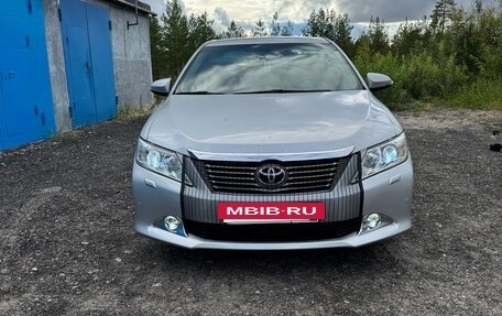 Toyota Camry, 2013 год, 1 820 000 рублей, 2 фотография
