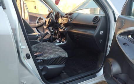 Toyota RAV4, 2011 год, 1 650 000 рублей, 10 фотография