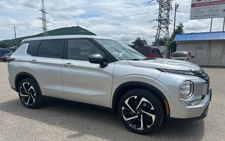 Mitsubishi Outlander, 2021 год, 2 900 000 рублей, 5 фотография