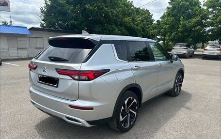 Mitsubishi Outlander, 2021 год, 2 900 000 рублей, 6 фотография