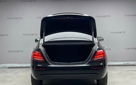 Mercedes-Benz E-Класс, 2020 год, 2 997 000 рублей, 6 фотография
