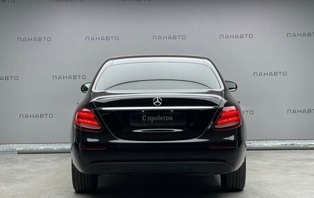 Mercedes-Benz E-Класс, 2020 год, 2 997 000 рублей, 5 фотография