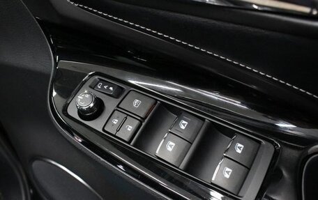 Toyota Harrier, 2020 год, 2 180 000 рублей, 19 фотография