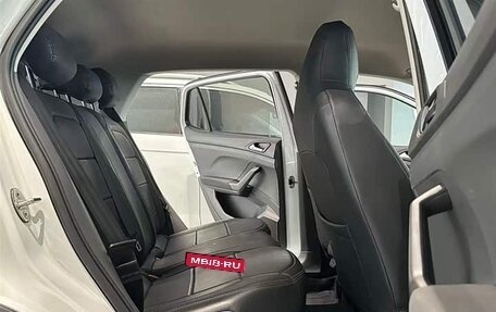 Volkswagen T-Cross I, 2023 год, 1 570 000 рублей, 11 фотография