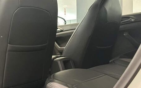 Volkswagen T-Cross I, 2023 год, 1 570 000 рублей, 16 фотография
