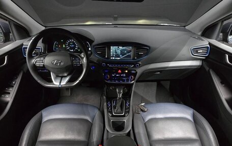 Hyundai IONIQ, 2017 год, 1 510 123 рублей, 7 фотография