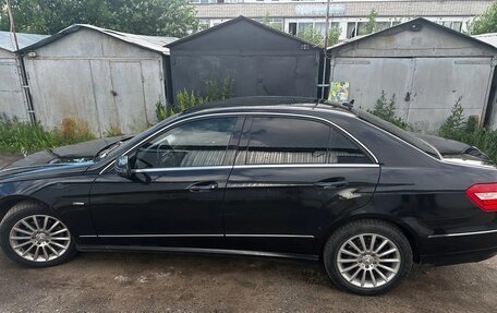 Mercedes-Benz E-Класс, 2009 год, 1 300 000 рублей, 4 фотография
