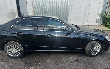 Mercedes-Benz E-Класс, 2009 год, 1 300 000 рублей, 2 фотография