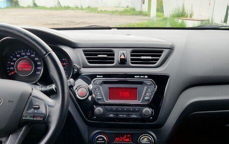 KIA Rio III рестайлинг, 2012 год, 800 000 рублей, 3 фотография