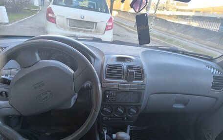 Hyundai Accent II, 2004 год, 199 000 рублей, 3 фотография