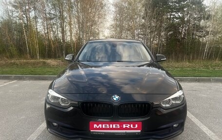 BMW 3 серия, 2018 год, 2 900 000 рублей, 3 фотография