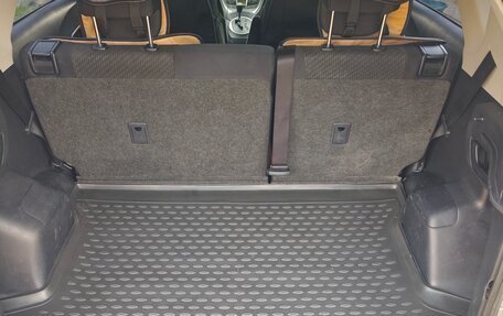 Toyota Ractis II, 2011 год, 650 000 рублей, 20 фотография
