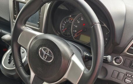 Toyota Ractis II, 2011 год, 650 000 рублей, 24 фотография