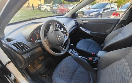Hyundai Solaris II рестайлинг, 2015 год, 860 000 рублей, 10 фотография