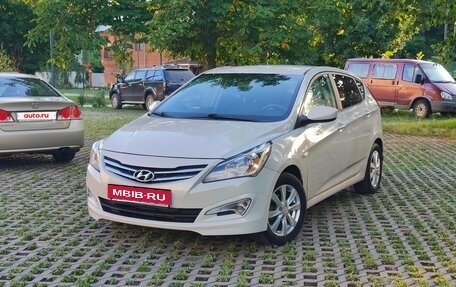 Hyundai Solaris II рестайлинг, 2015 год, 860 000 рублей, 6 фотография