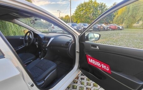 Hyundai Solaris II рестайлинг, 2015 год, 860 000 рублей, 7 фотография