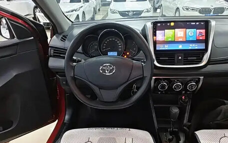 Toyota Yaris XP150 рестайлинг, 2021 год, 1 140 000 рублей, 13 фотография