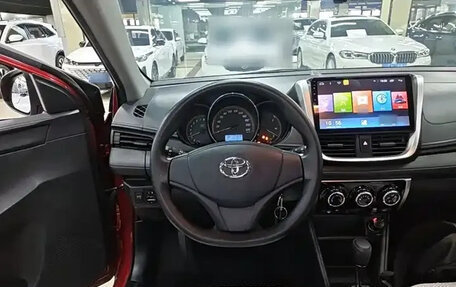 Toyota Yaris XP150 рестайлинг, 2021 год, 1 140 000 рублей, 11 фотография