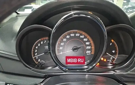 Toyota Yaris XP150 рестайлинг, 2021 год, 1 140 000 рублей, 12 фотография