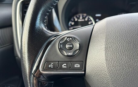 Mitsubishi Outlander III рестайлинг 3, 2019 год, 2 265 000 рублей, 10 фотография
