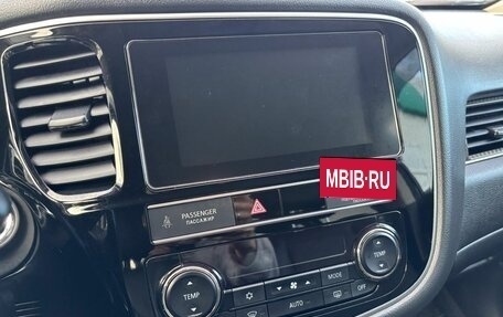 Mitsubishi Outlander III рестайлинг 3, 2019 год, 2 265 000 рублей, 15 фотография